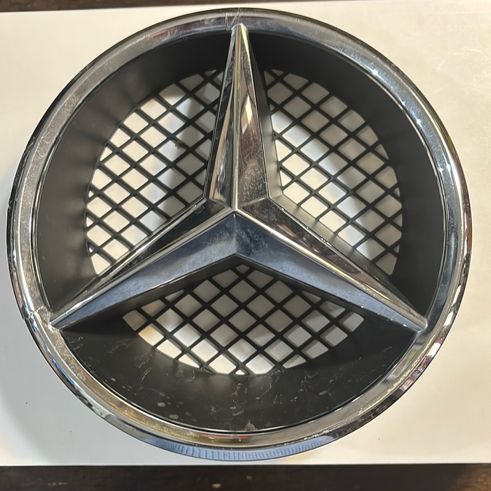 Mercedes Benz Front Grille Logo - 100% Authentic.